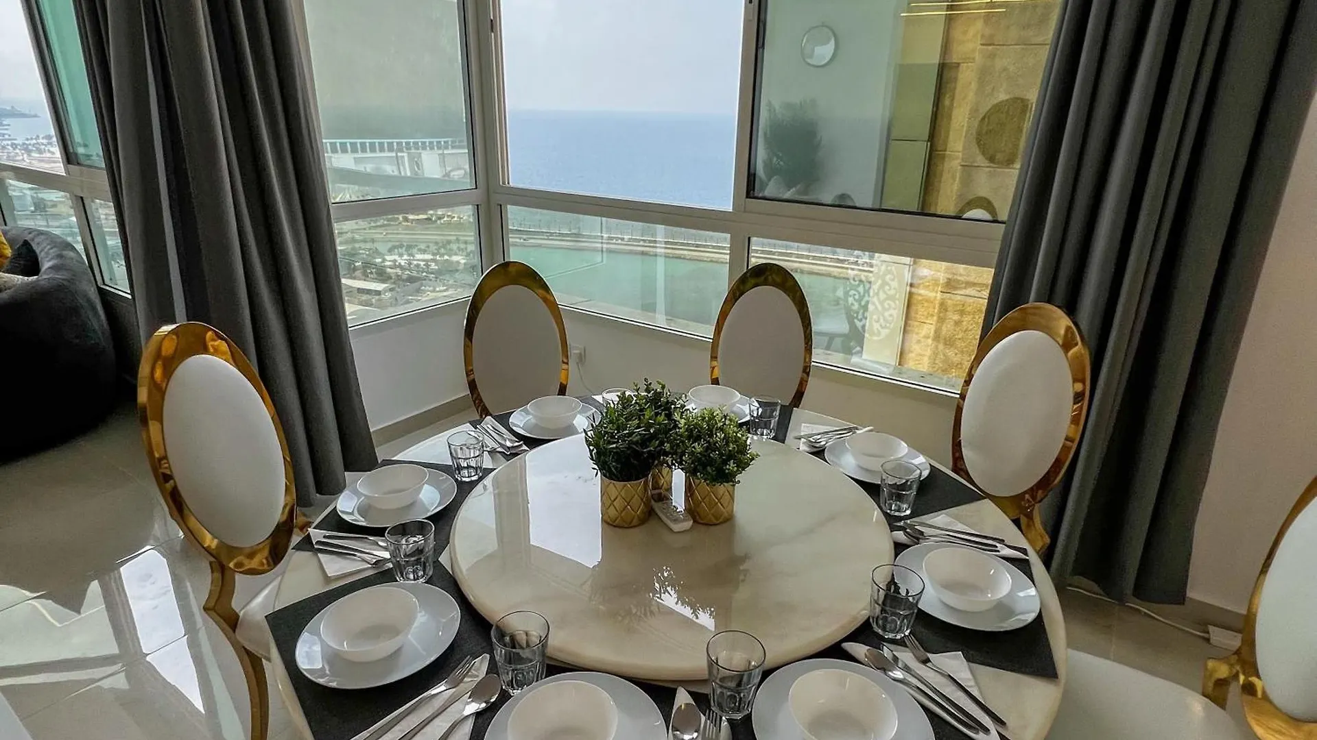 Sky-High Villa فيلا عنان السماء جدة شقة